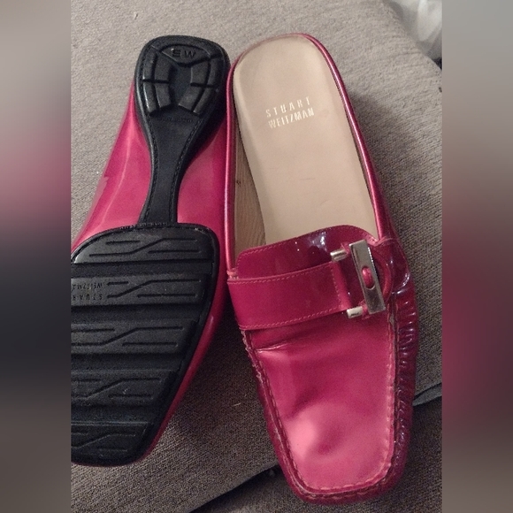 Stuart Weitzman Patent leather Slip on shoes on size 8W - Picture 3 of 3